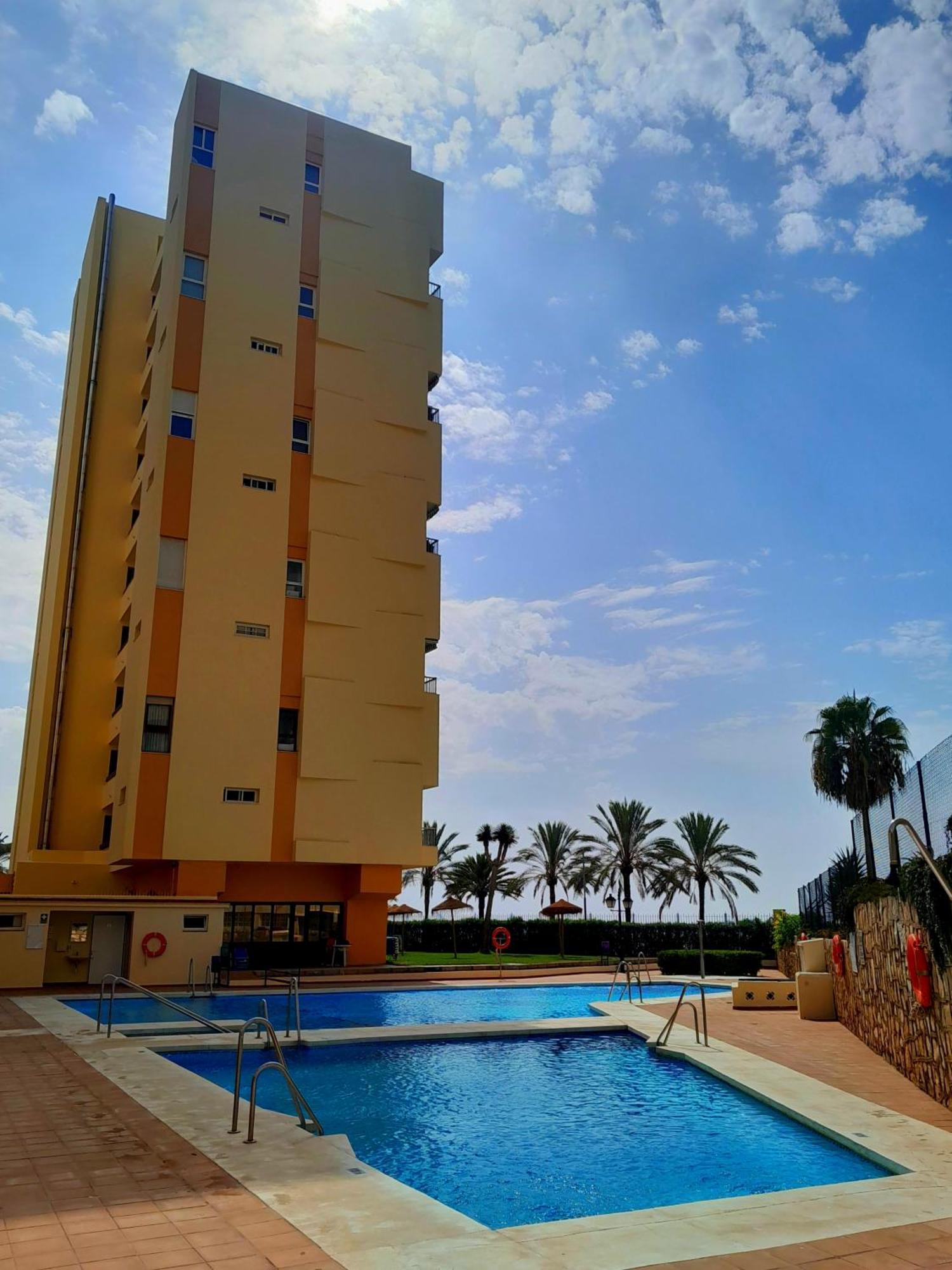 Seafront Apartment Marbella Luaran gambar